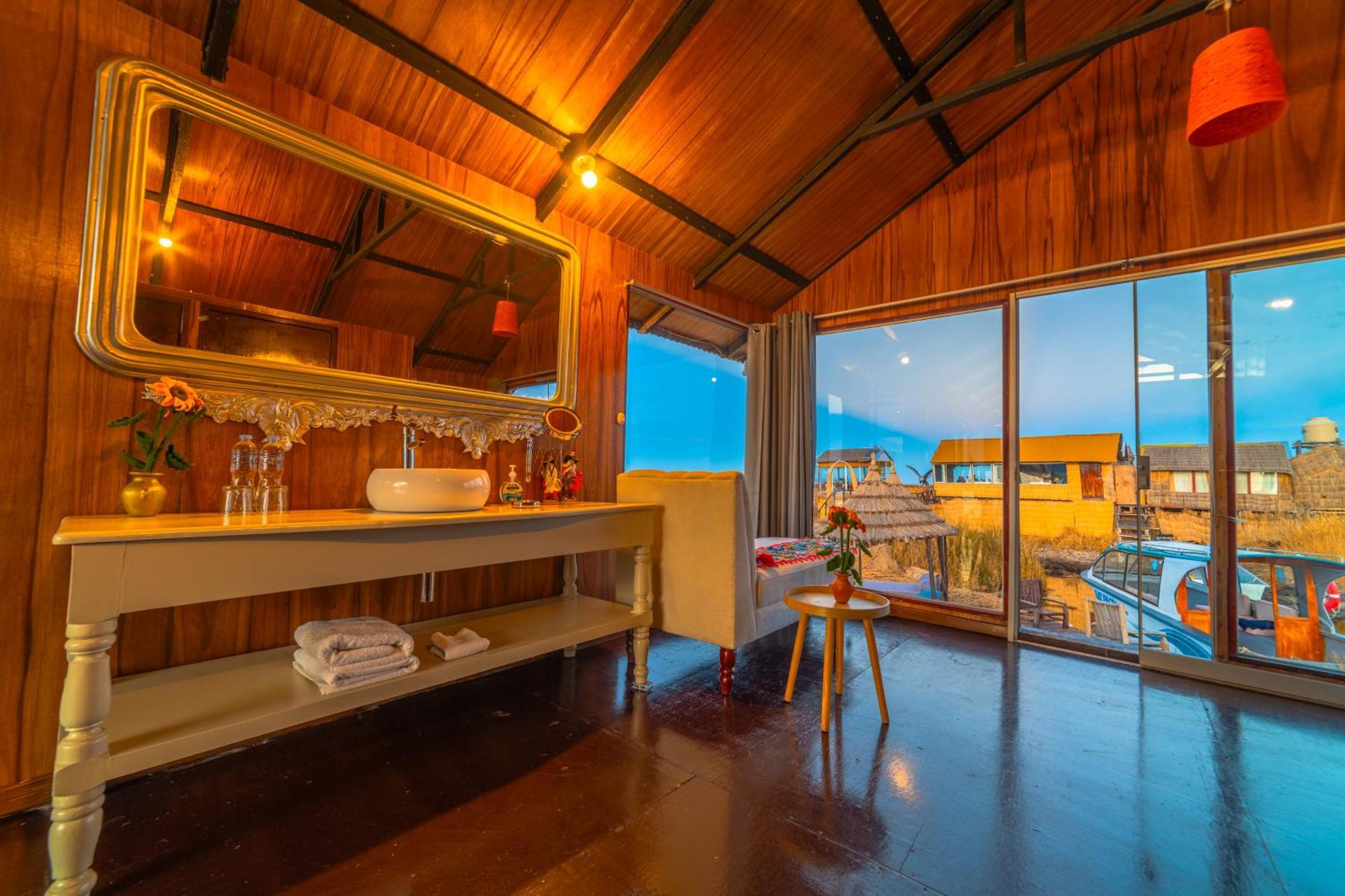 Uros Kay Pacha Lodge Puno Quarto foto